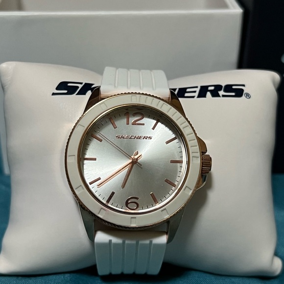 Women’s Skechers Watch - Picture 2 of 3